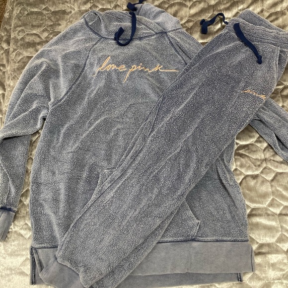 *PINK outfit - Picture 1 of 1